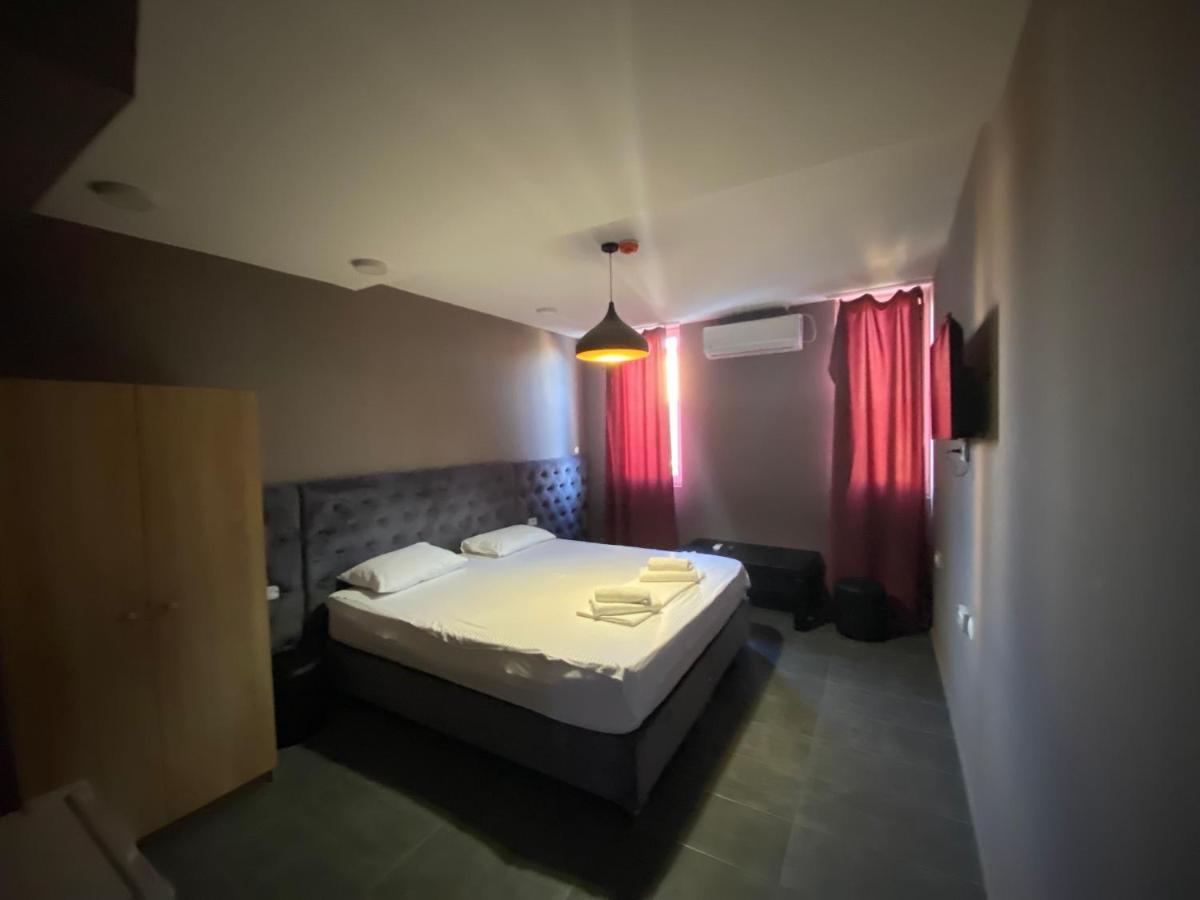 Fama Aparthotel Skopje Eksteriør billede